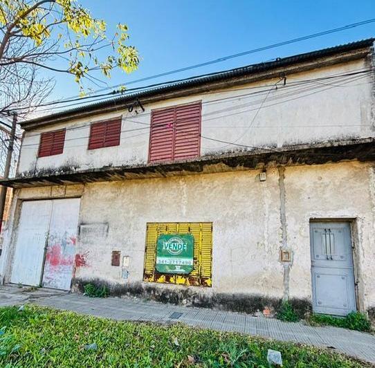 Local comercial · 210m² · 4 Ambientes
