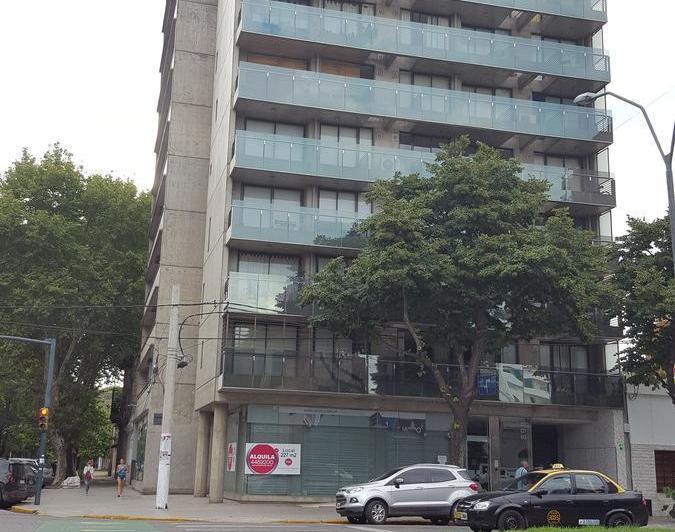 Local comercial · 227m²