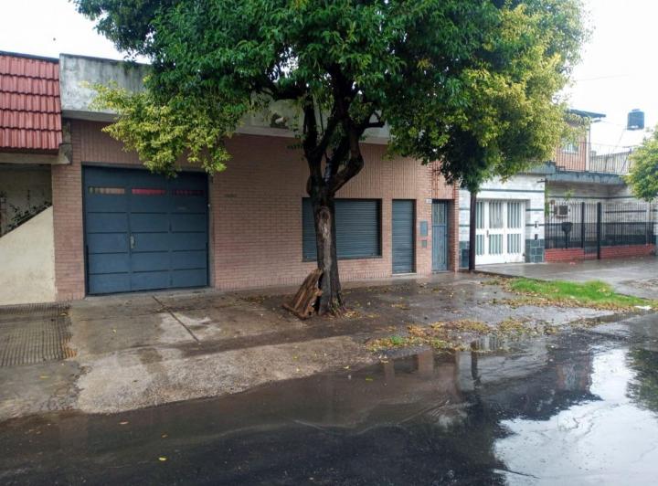 Local comercial · 192m² · 6 Ambientes · 2 Cocheras