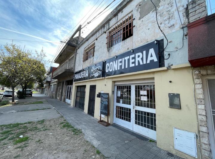 Local comercial · 257m² · 2 Ambientes · 1 Cochera