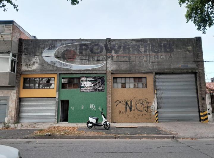 Local comercial · 700m² · 3 Ambientes