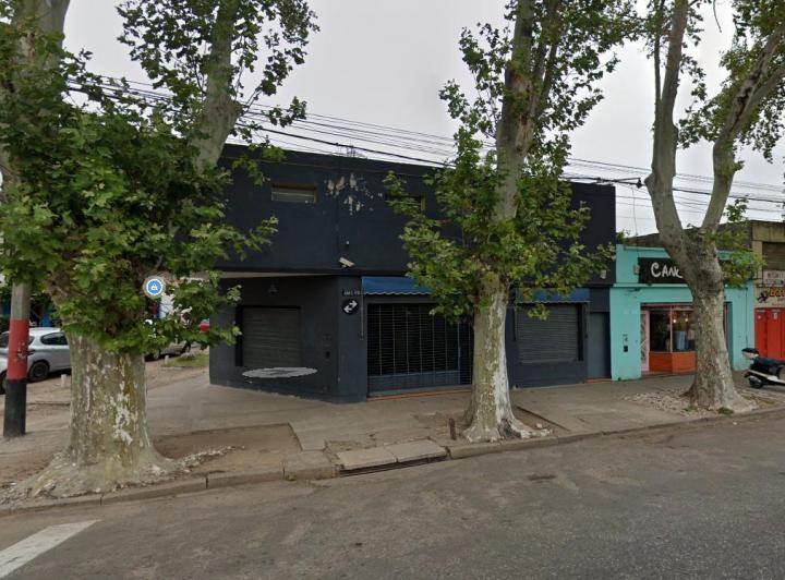 Local comercial · 180m²