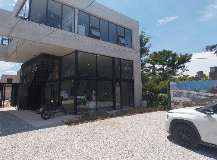 Local comercial · 74m²