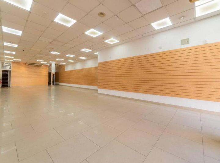 Local comercial · 544m²