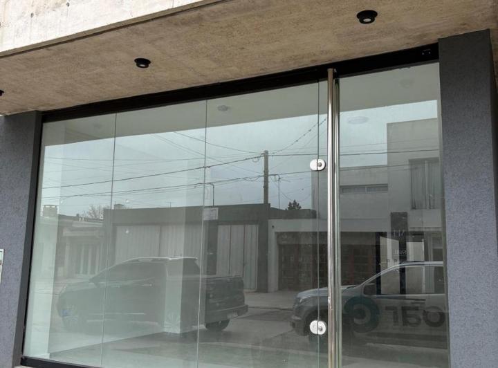 Local comercial · 56m²