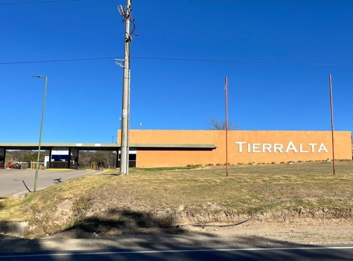 Terreno · 874m²