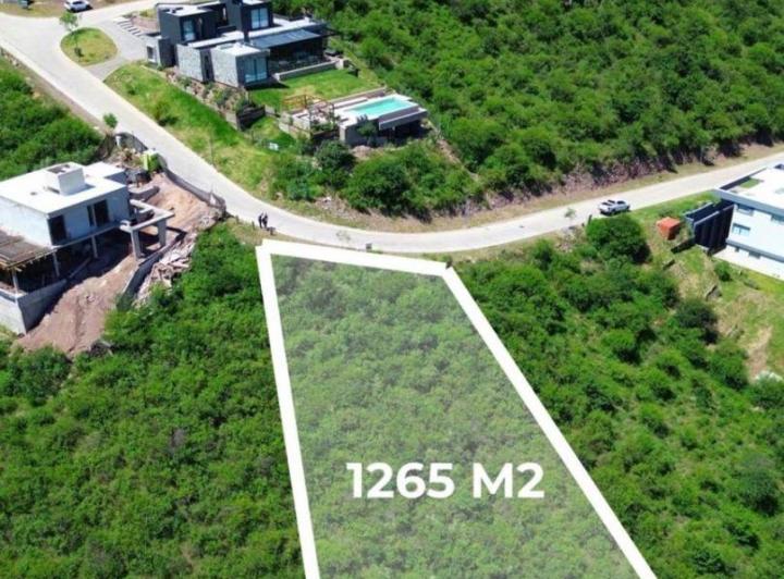 Terreno · 1264m²