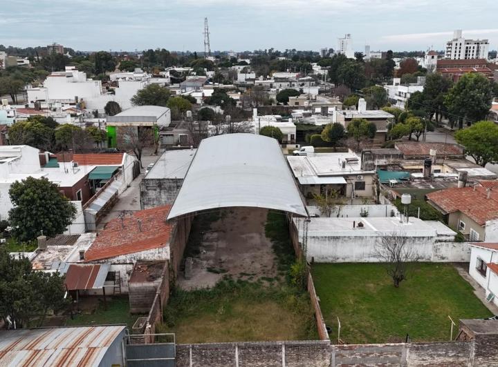 Terreno · 385m²