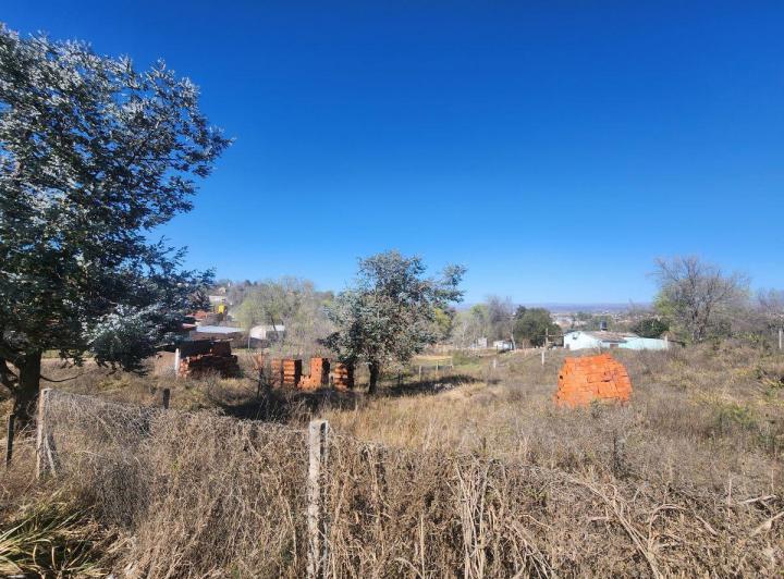 Terreno · 830m²