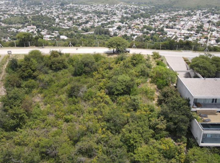 Terreno · 1180m²