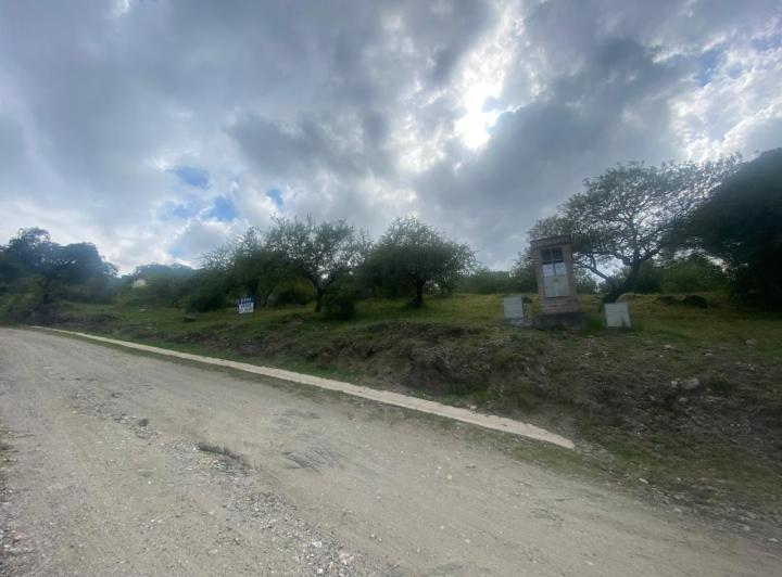 Terreno · 817m²