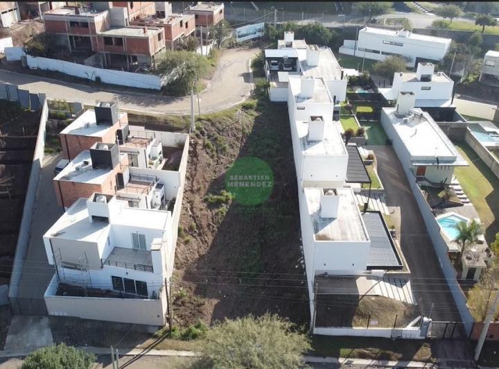 Terreno · 518m²