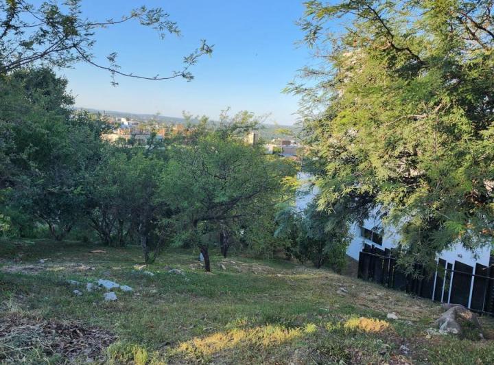 Terreno · 1200m²