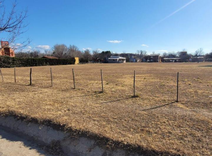Terreno · 963m²