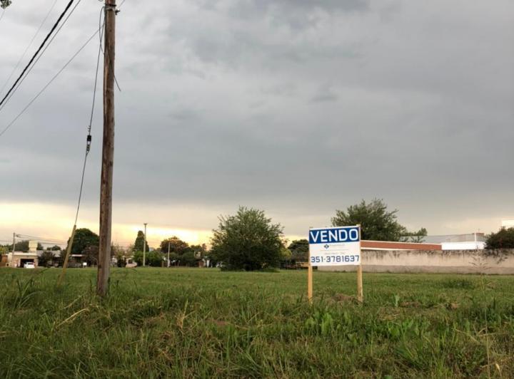 Terreno · 700m²