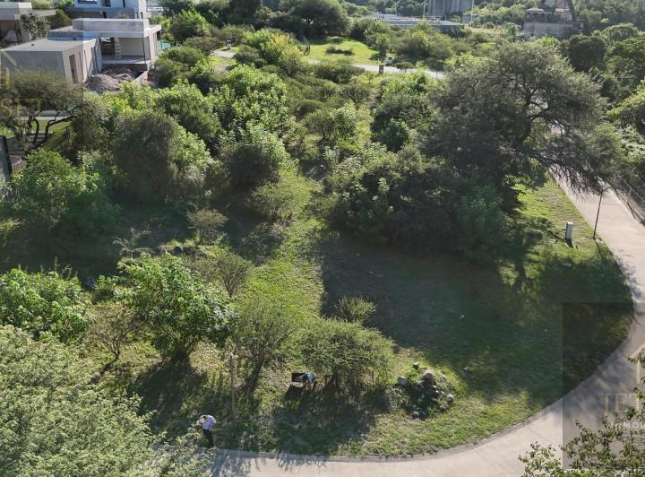 Terreno · 460m²