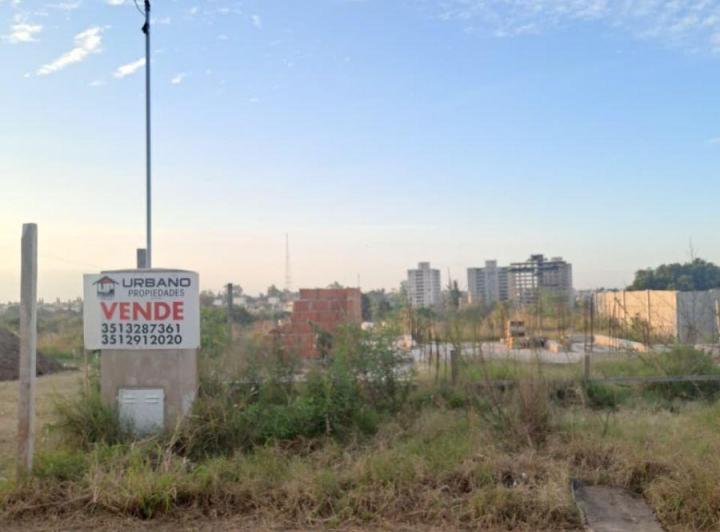 Terreno · 118m²