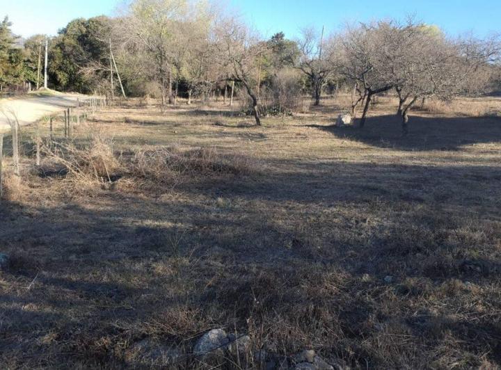 Terreno · 887m²
