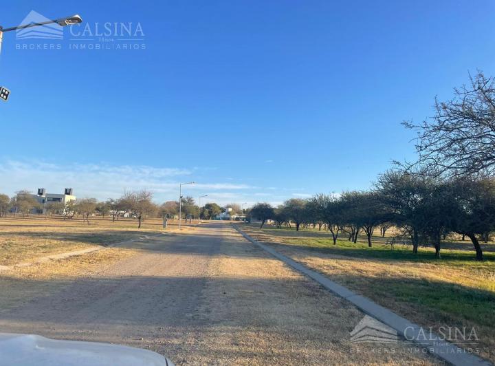 Terreno · 700m²