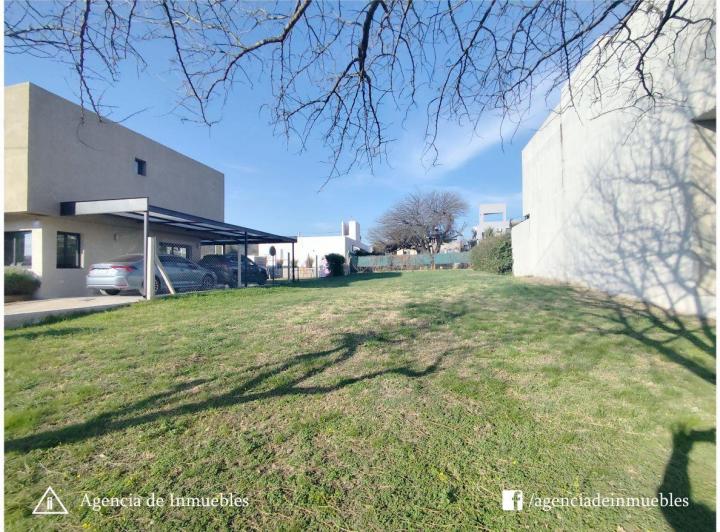 Terreno · 350m²
