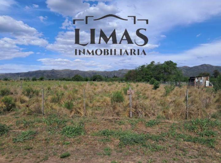 Terreno · 890m²