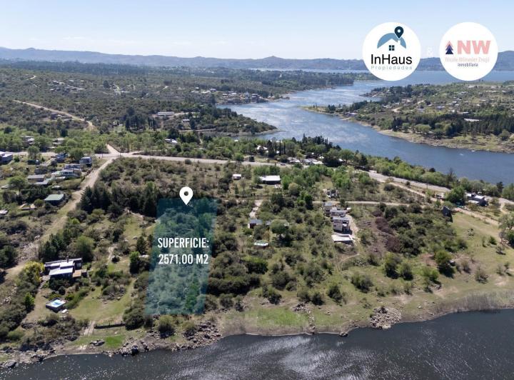 Terreno · 2571m²