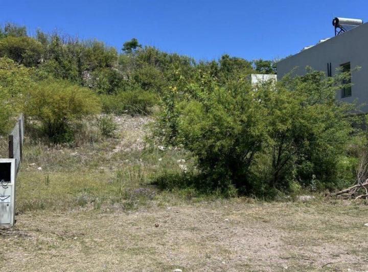 Terreno · 482m² · 1 Cochera