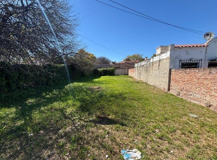 Terreno · 329m²