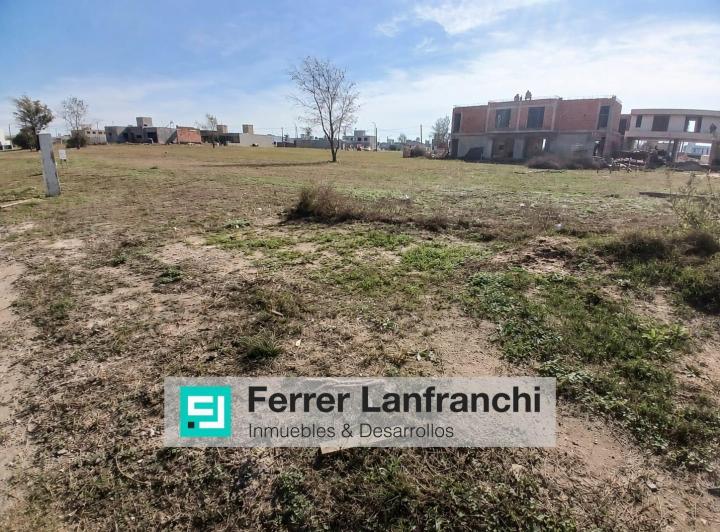 Terreno · 600m²