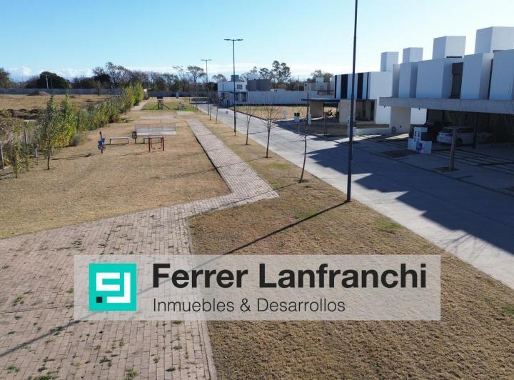 Terreno · 360m²
