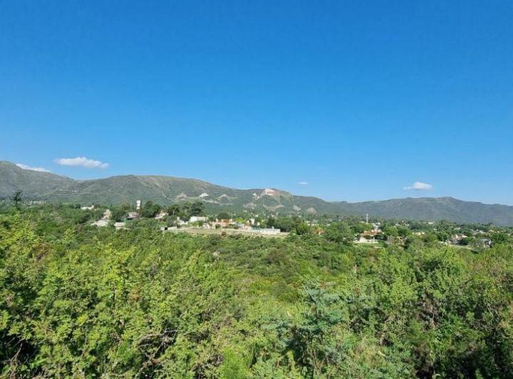 Terreno · 735m²