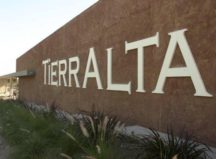 Terreno · 617m²