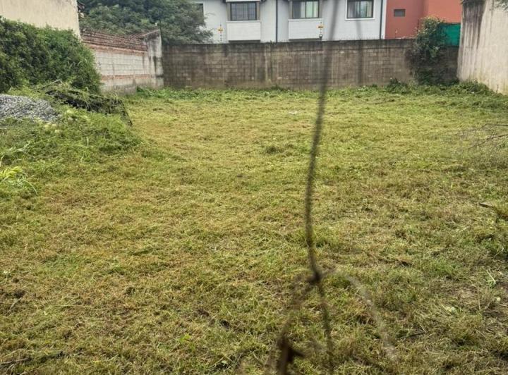 Terreno · 382m²