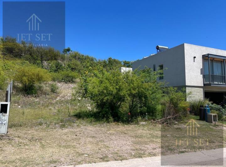 Terreno · 482m²