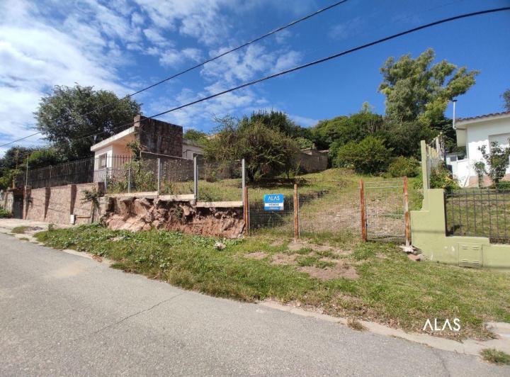 Terreno · 392m²