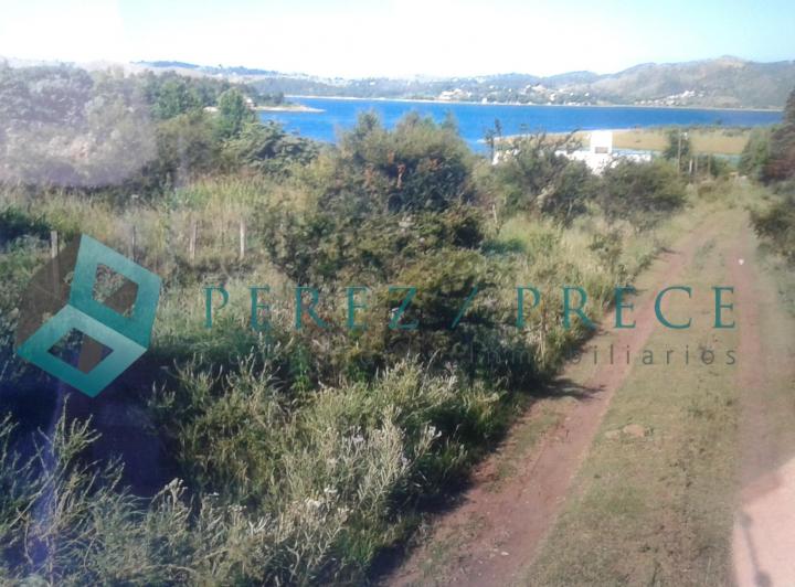 Terreno · 740m²