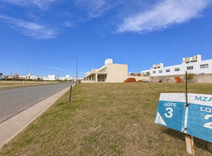 Terreno · 338m²