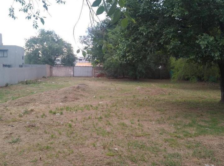 Terreno · 644m²