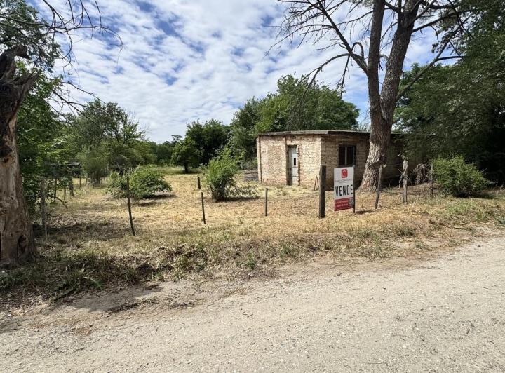 Terreno · 1048m²