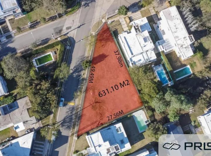 Terreno · 631m²