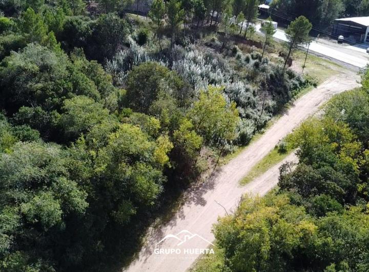 Terreno · 880m²