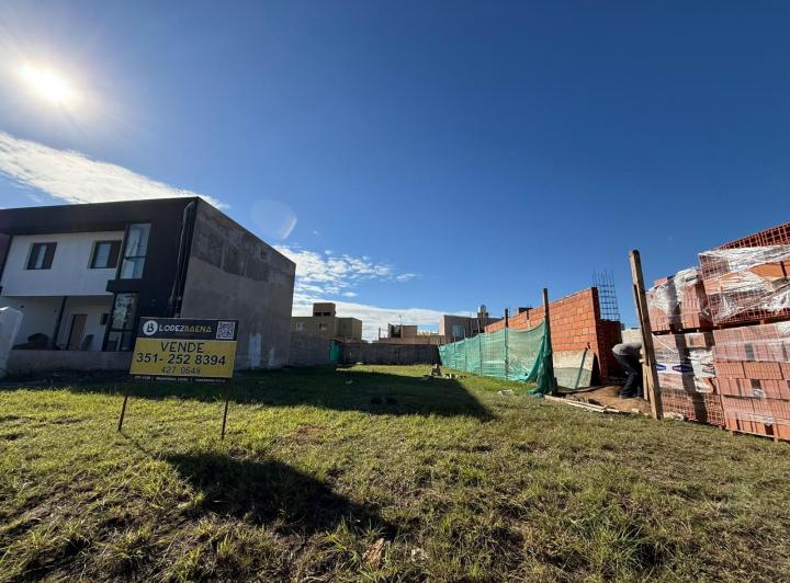 Terreno · 300m²