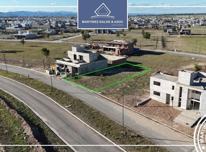 Terreno · 600m²