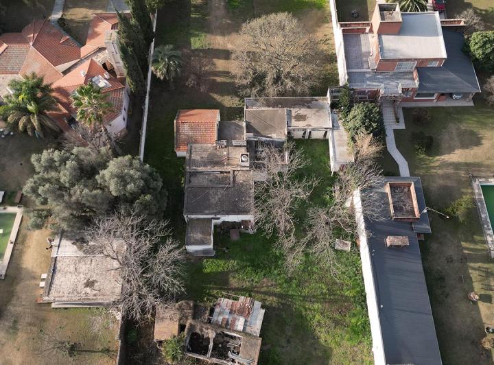 Terreno · 2444m²