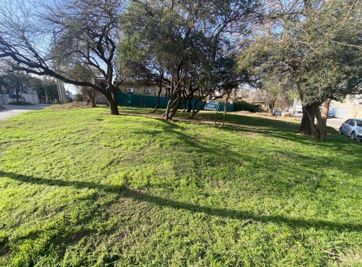 Terreno · 525m² · 7 Ambientes