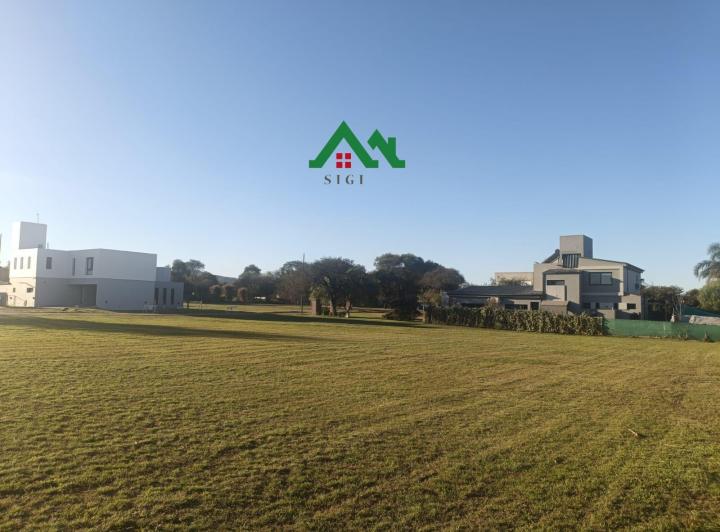 Terreno · 805m²