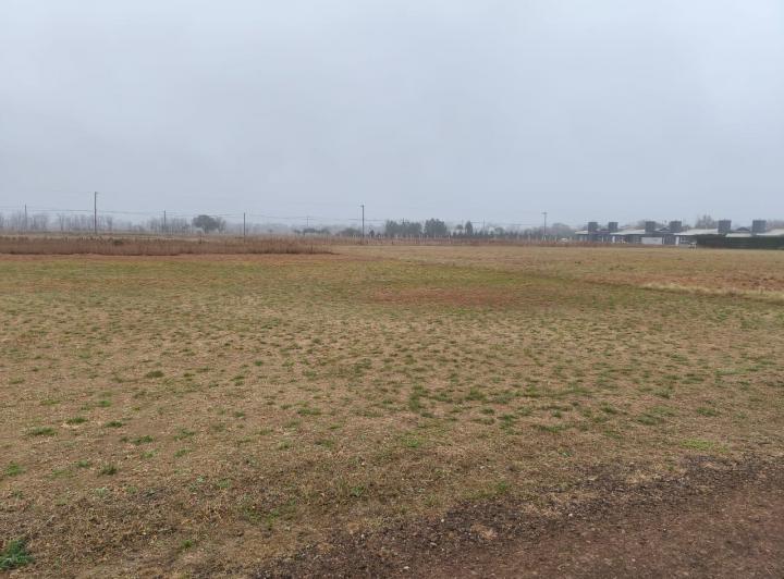 Terreno · 1300m²