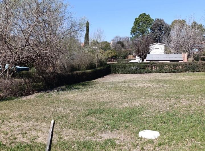 Terreno · 701m²