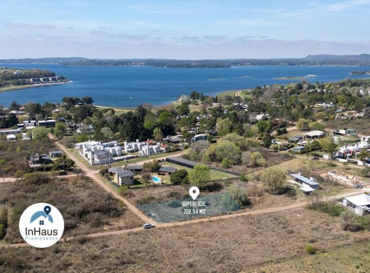 Terreno · 729m²