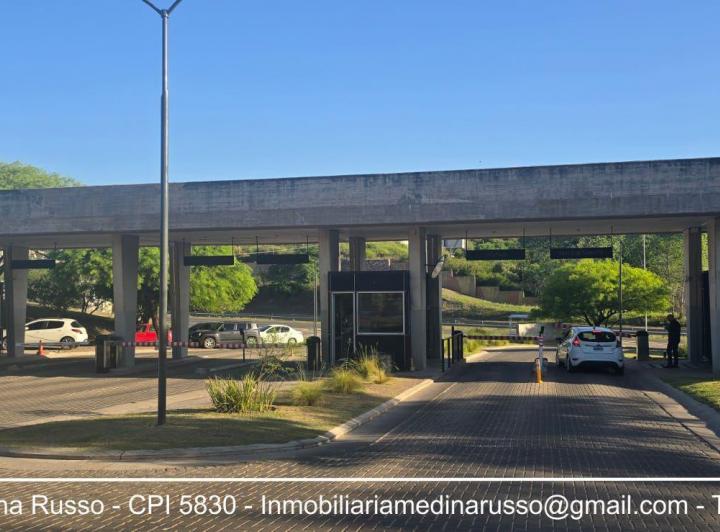 Terreno · 1215m²